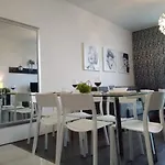 Sunny Penthouse With Roof Gardens Overlooking The Warsaw Palace Of Culture Apartmán *
